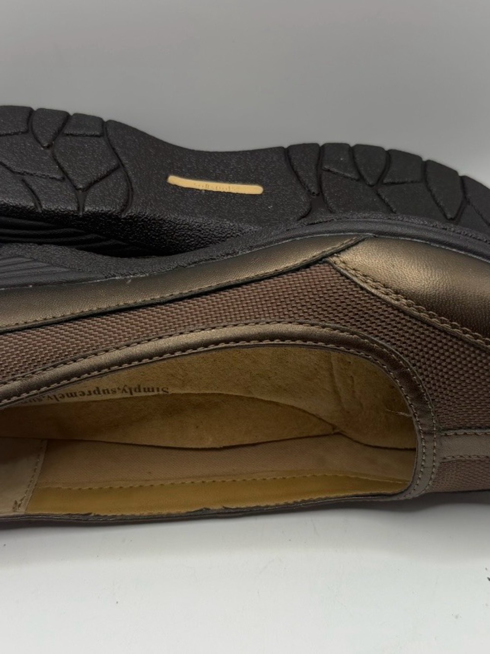 NWOT Softspots Metallic Bronze Slip Ons Comfort Flats -Size 8 - Picture 5 of 8